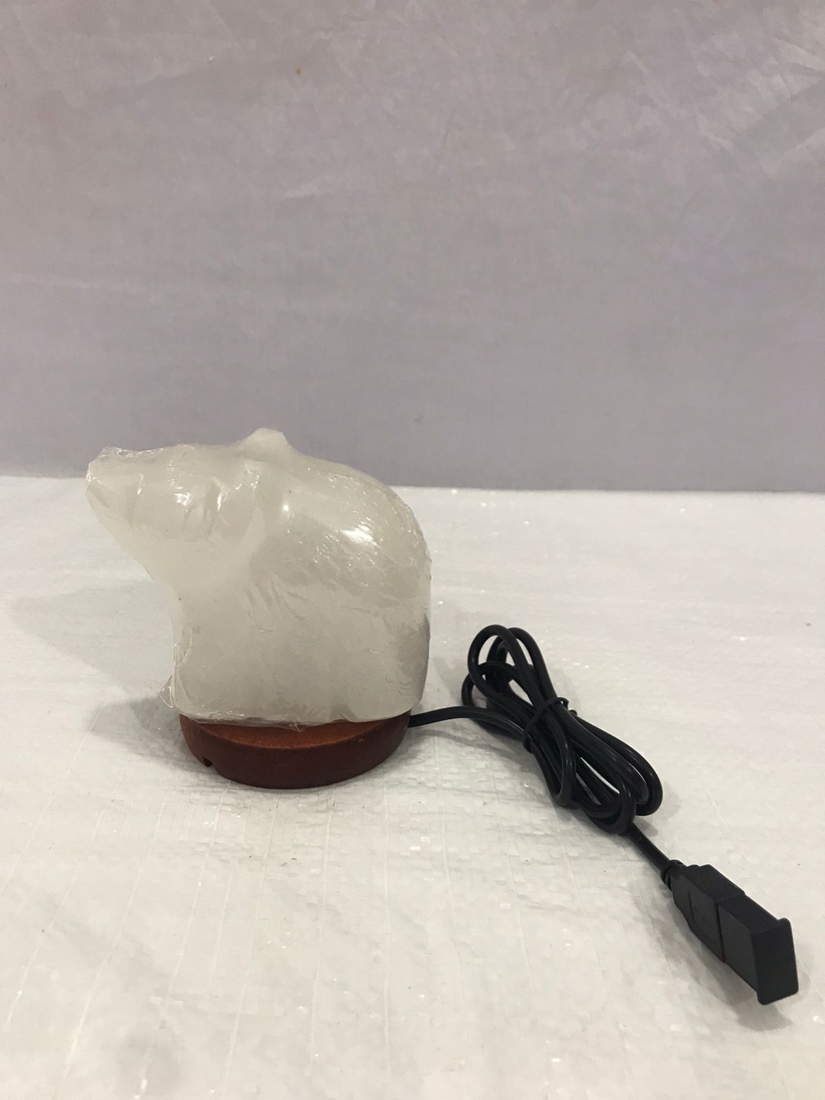 USB Lamp White With Wooden Base, Polar Bear 10 x 5 x 7.5cm - RocksaltIE